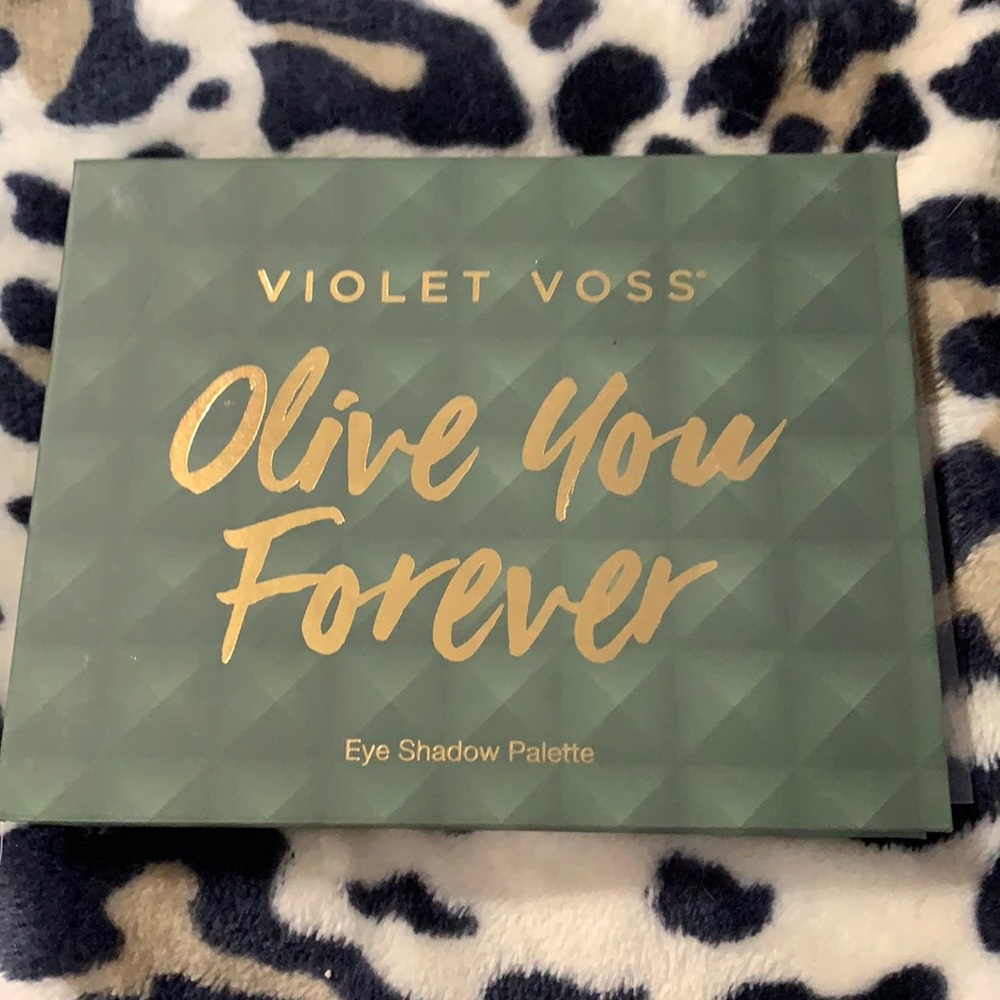 Violet Voss olive pallete